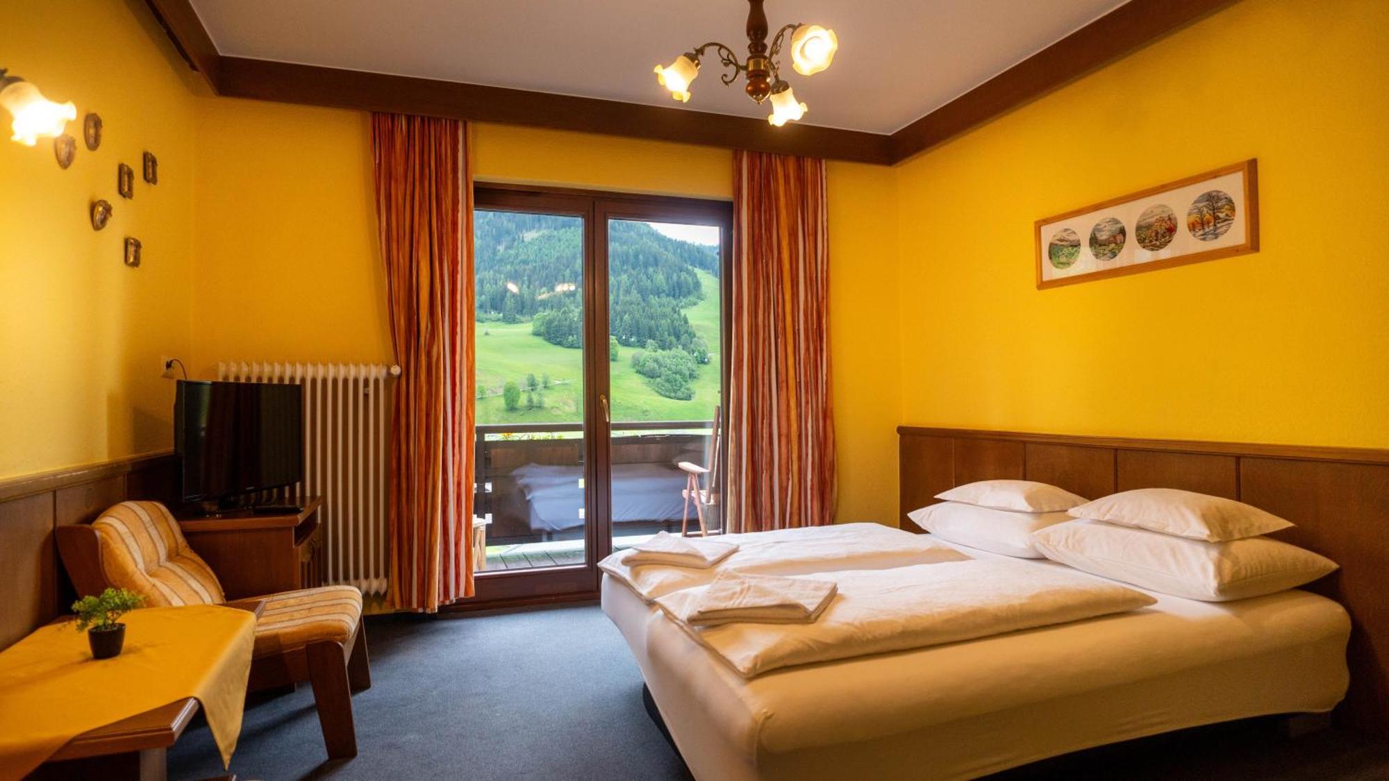 Haus Anna - Kaernten Card Im Sommer Inklusive Bad Kleinkirchheim Exterior photo